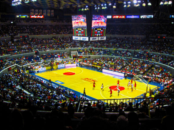 La cancha de baloncesto más grande fuera de la NBA Coliseo Araneta en Filipinas