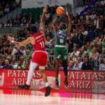 Último cuarto decisivo impulsa la victoria de Unicaja 95-71 1000275898