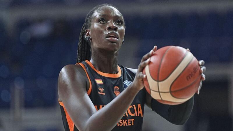 Awa Fam destaca en Estados Unidos y es candidata al draft WNBA 2026 Awa Fam