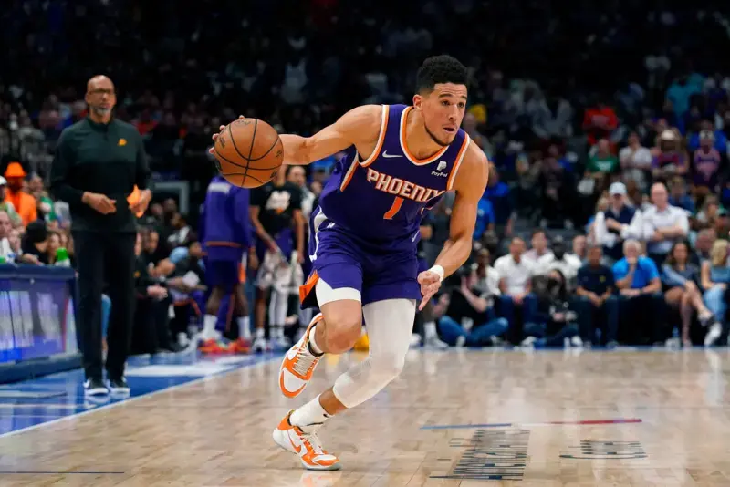 Booker brilla y Wembanyama se apaga en derrota de los Spurs Devin Booker