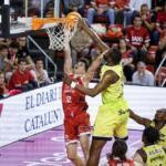 Benitez y Reyes provocan euforia en el Nou Congost 99-86 Hugo Benitez contra Lleida