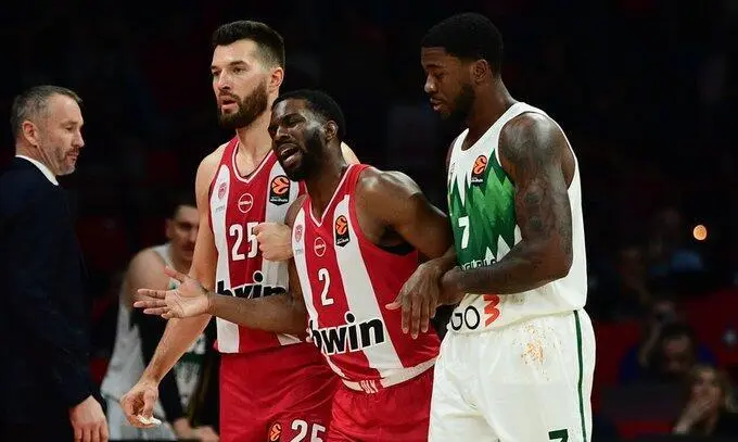 Keenan Evans se somete a cirugía en EE. UU. por desgarro de talón Keenan Evans