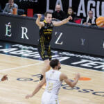 La Laguna Tenerife vence a Recoletas Salud en un intenso partido Marcelinho Huertas