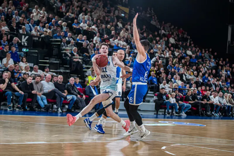 Manresa pierde en Lituania y se aleja del liderato 100-87 Neptunas BAXI Manresa