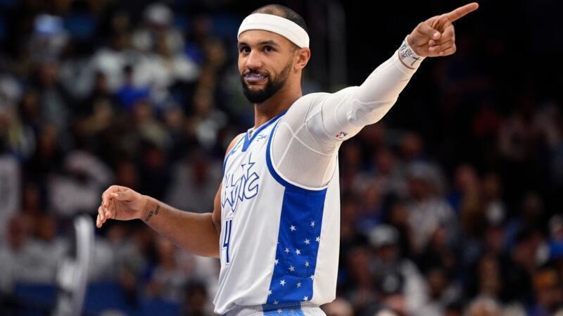Suggs brilla en su mejor noche del curso y Orlando vence a Clippers 129-101 Suggs