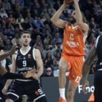 Valencia Basket vence al Partizan y se convierte en líder de la Euroliga Darius Thompson