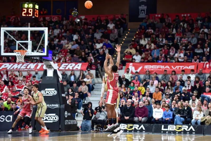 El Barça finaliza su semana negativa con derrota en Murcia UCAM Murcia Barca