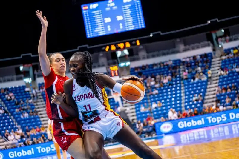 España cae ante EE.UU. llena de estrellas WNBA tras hacer deberes Awa Fam