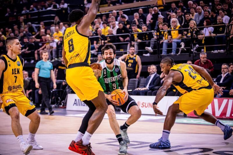 Penya sufre dura derrota en Atenas y queda fuera de la Final Four Ricky Rubio