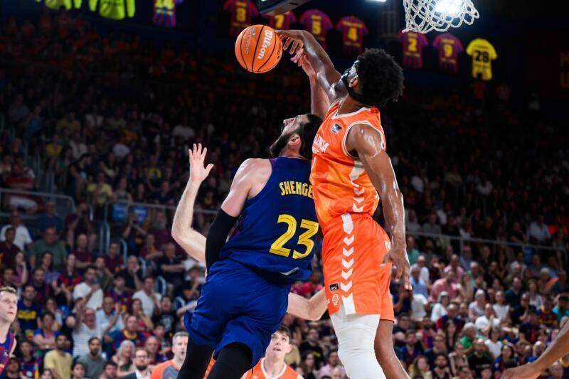 Valencia conquista Barcelona con un gran Montero y se lleva el título Braxton Key
