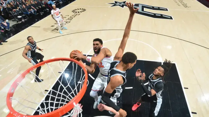 Knicks vencen a Wembanyama en el primer partido de las Finales KAT contra Wemby