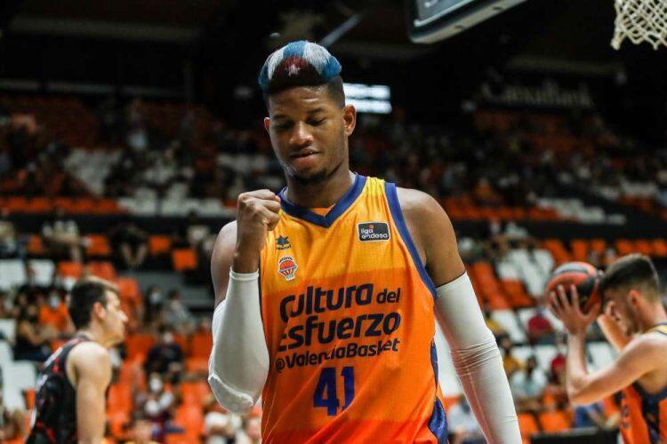 Jasiel Rivero se une a los entrenamientos del Valencia Basket Jasiel Rivero entrena con Valencia