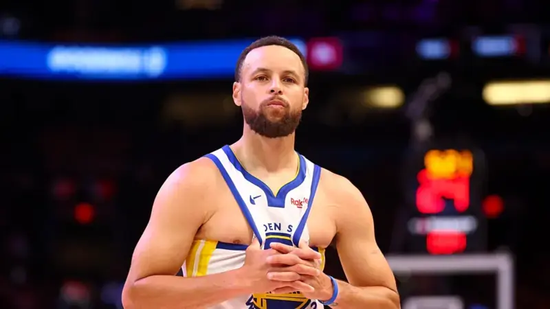 Stephen Curry posible traspaso