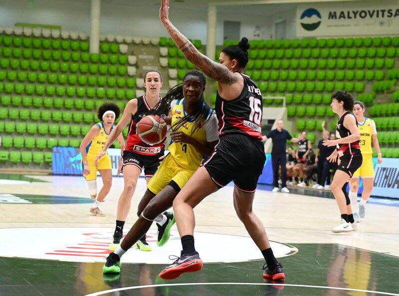 Spar Girona pierde en Bulgaria con solo siete jugadores profesionales Spar Girona Botevgrad Eurocup Women
